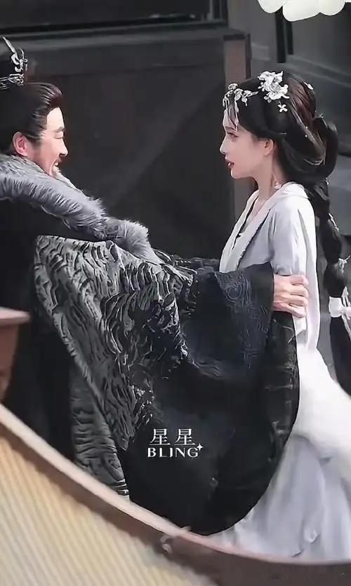 何润东演孟子义父亲，21岁年龄差却拍出大王美人既视感！！ 