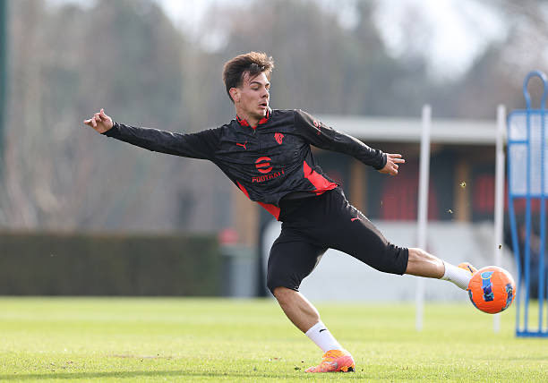 【MN】 🔴⚫️  阿莱格里教练正在考虑在意大利杯 客战拉齐奥的比赛中启用亚沙