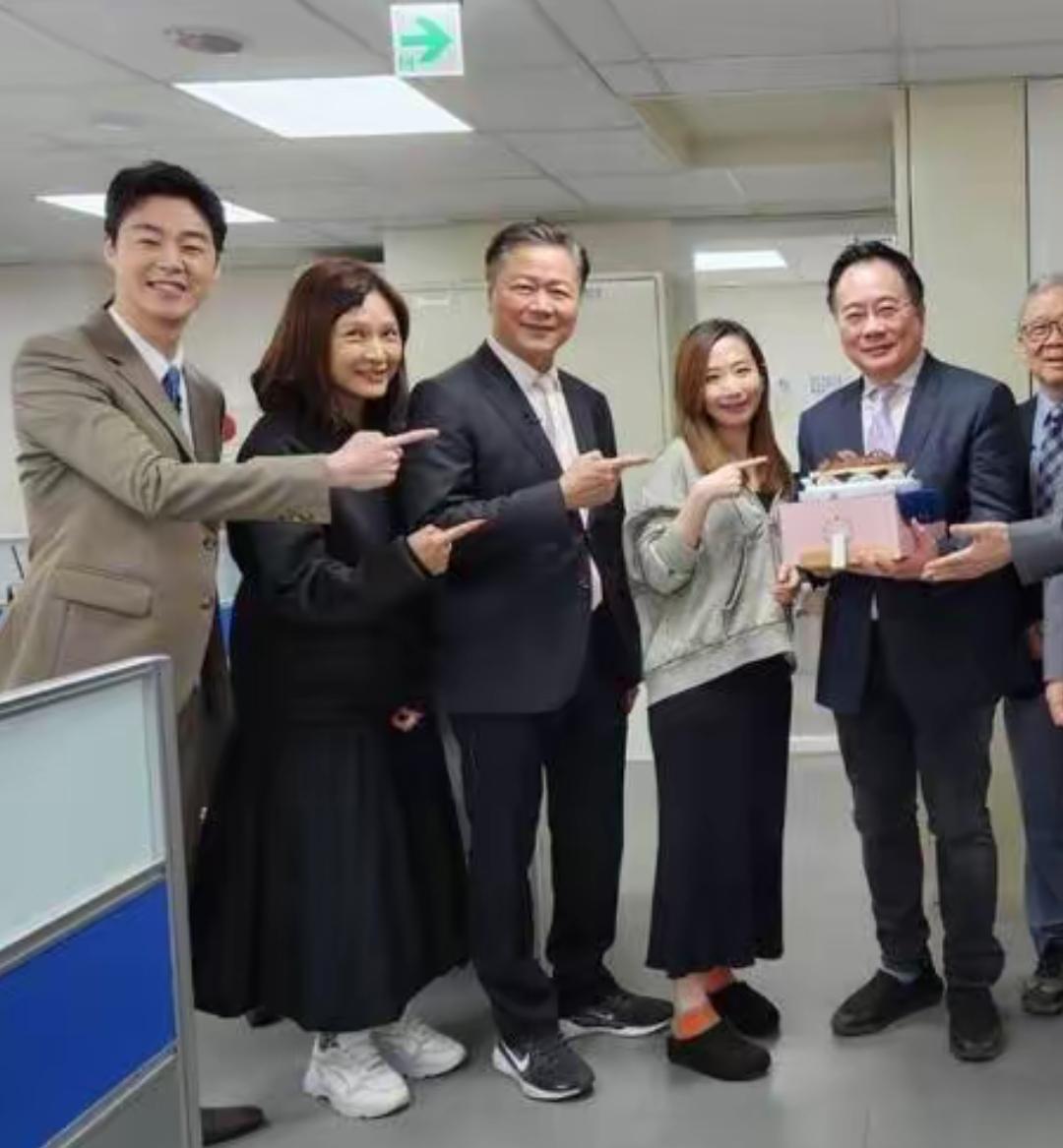 名嘴蔡正元马上就要入狱服刑了，他因为多年之前的“三中案”最终判了三年半的刑期，不