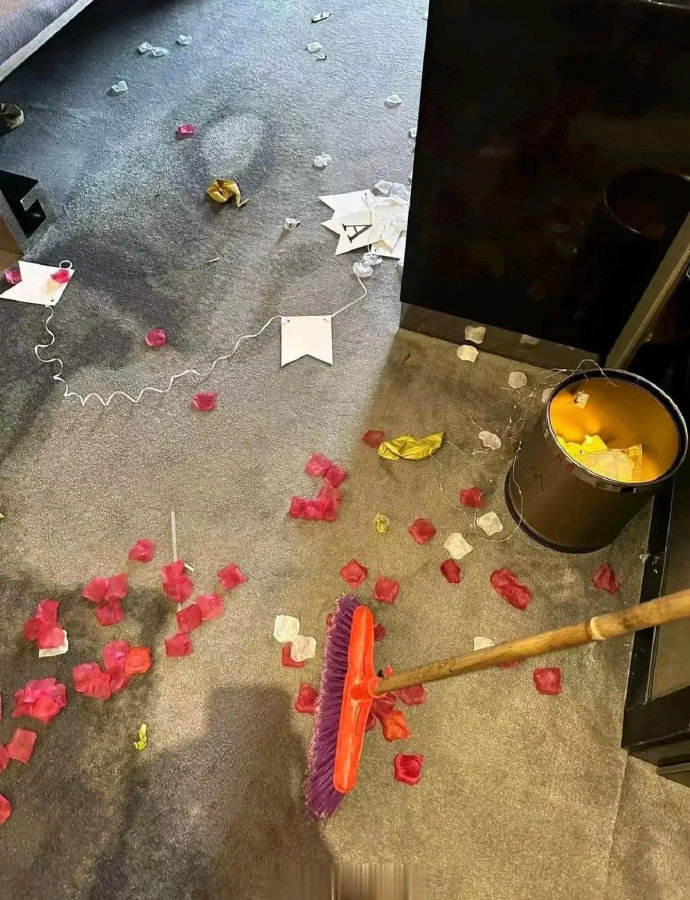 终于知道闹洞房为什么要在酒店办了 ！！！ 