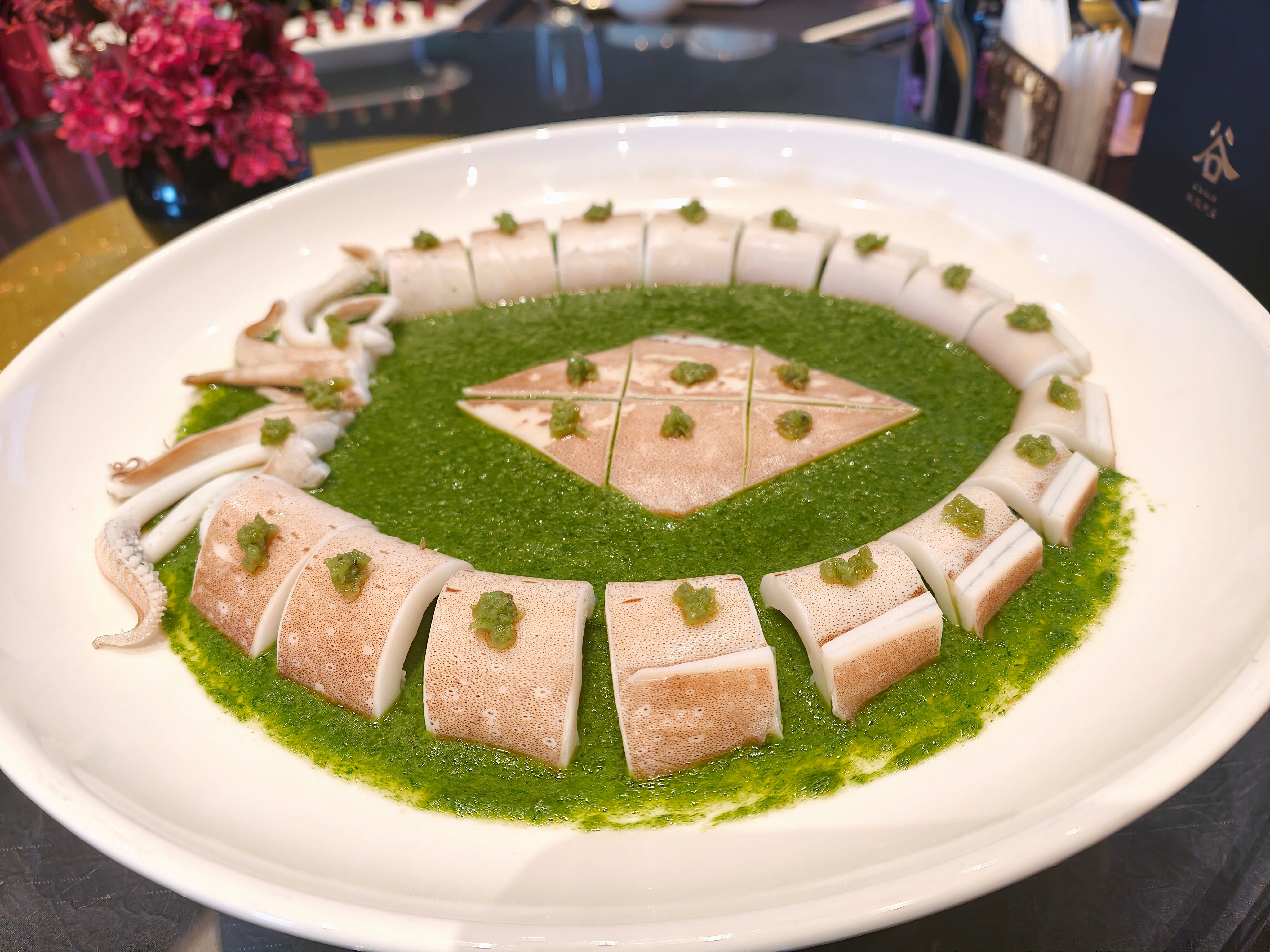 我减肥，你们吃