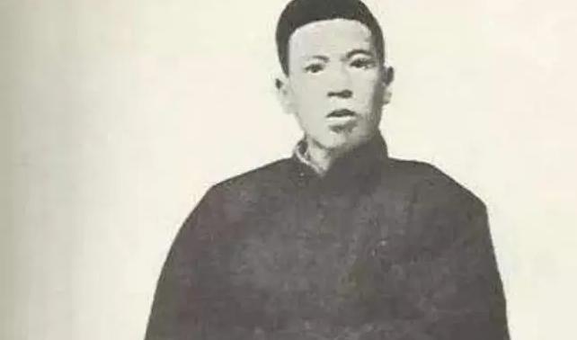 国学大师黄侃才华横溢，学识渊博，但脾气很差，是有名的“两大”（学问大、脾气大）。