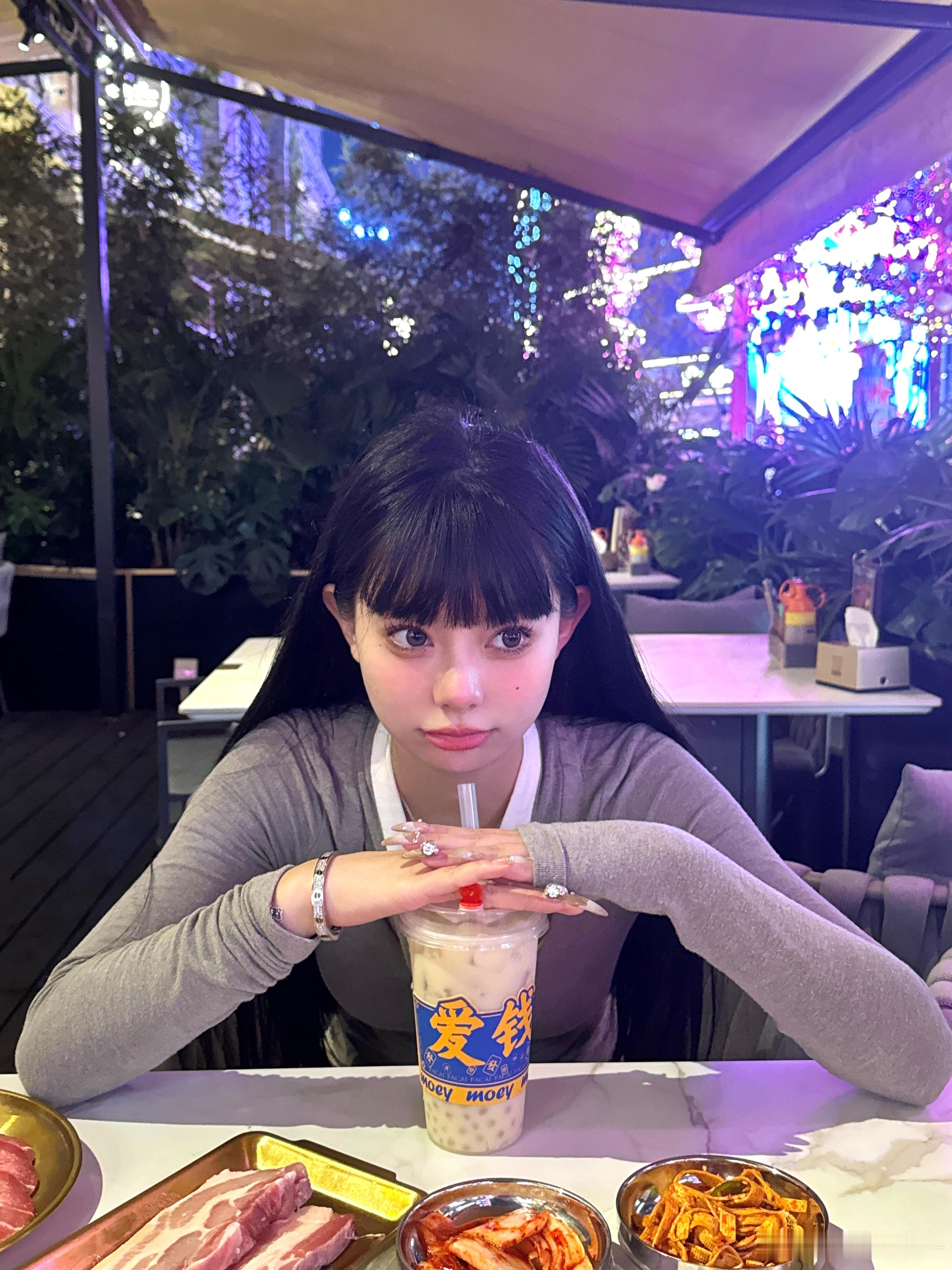 跨年这两天的快乐[送花花]新的一年“那就祝我们all is well” ​​​
