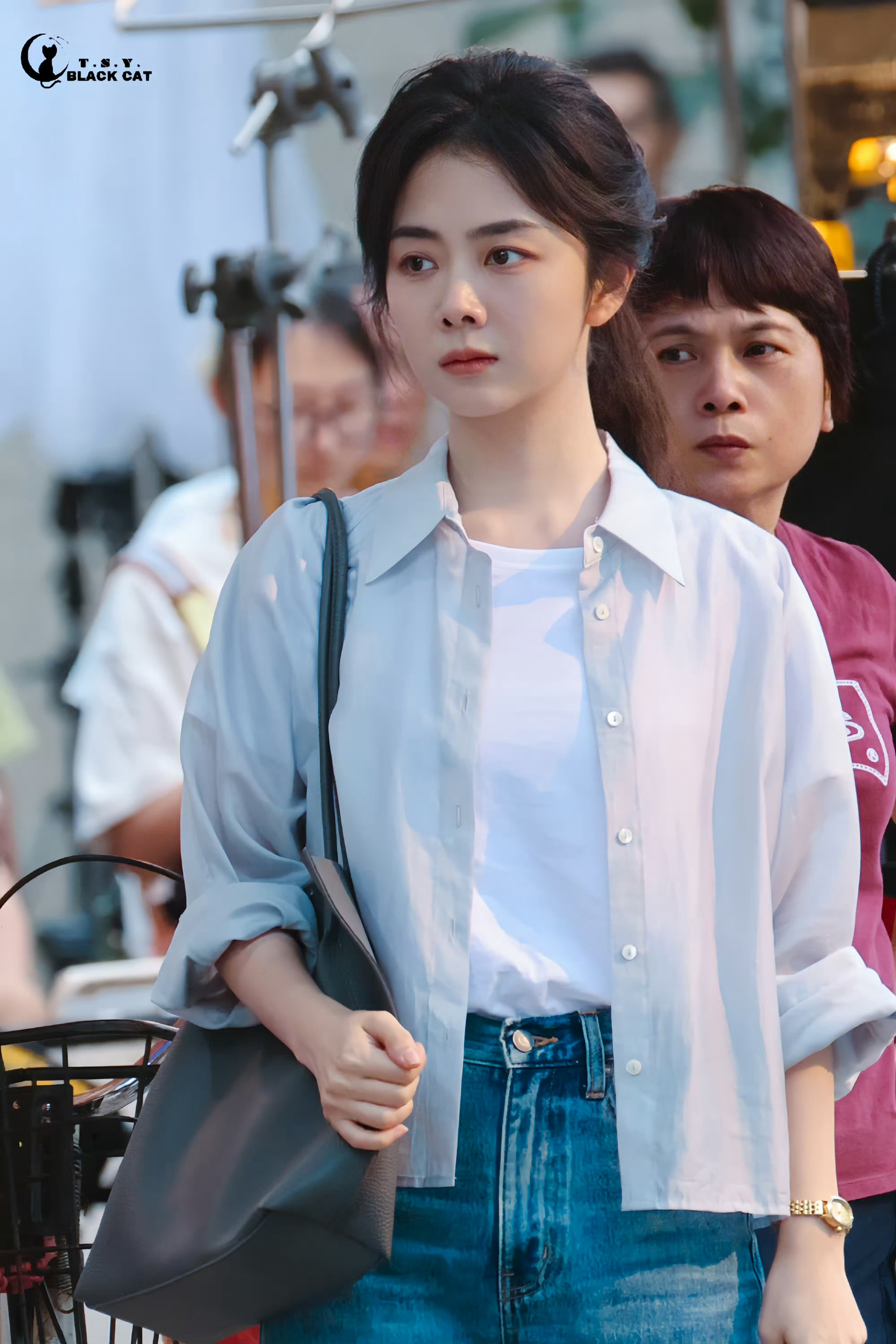 谭松韵谭松韵春禾之上 tsy 谭松韵季三妹把宇宙的星辰和月光，都摘下来放进你的口