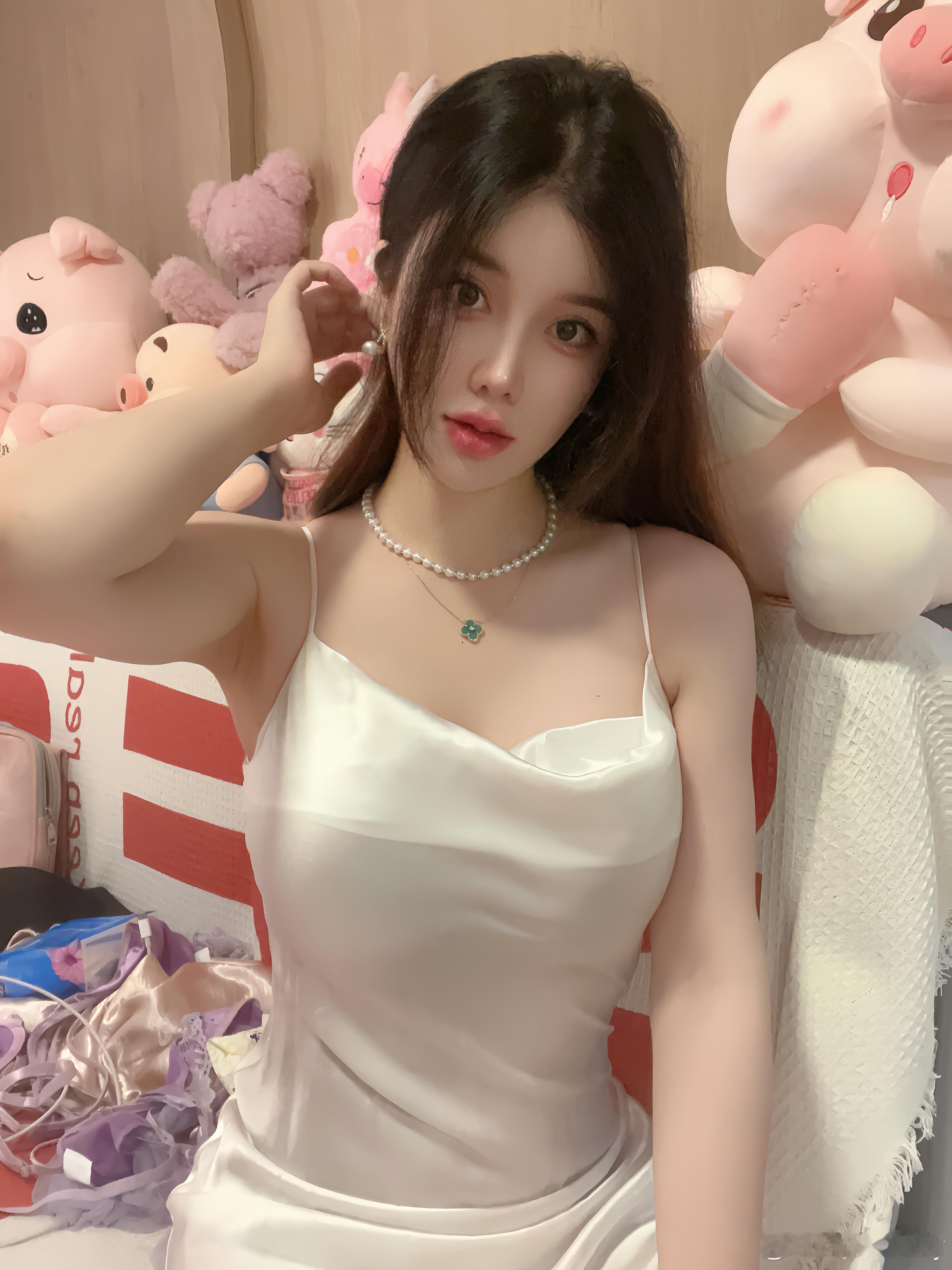 #性感女头[超话]##性感女头[超话]##性感女##御姐头像#  ​​​