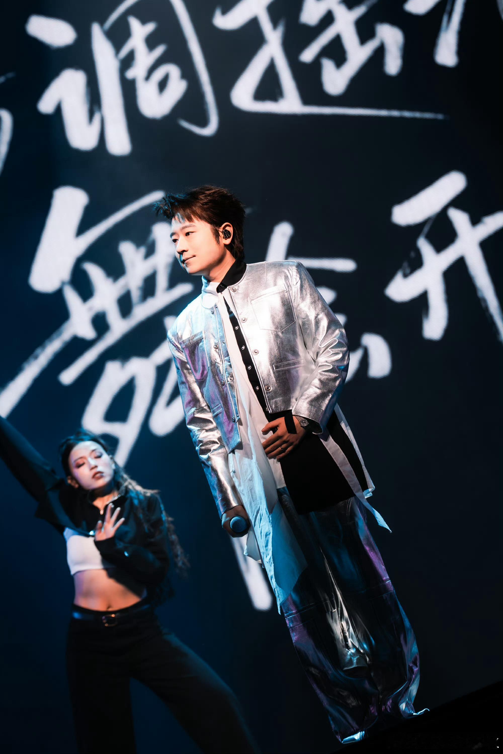 王以太不在长沙也心系披荆斩棘王以太想和王传君合作王以太身不在长沙，心系披哥大家庭