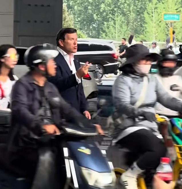本想趁特朗普访华搞个大新闻，福克斯主播布雷特·拜尔却在北京把自己变成了笑话。
