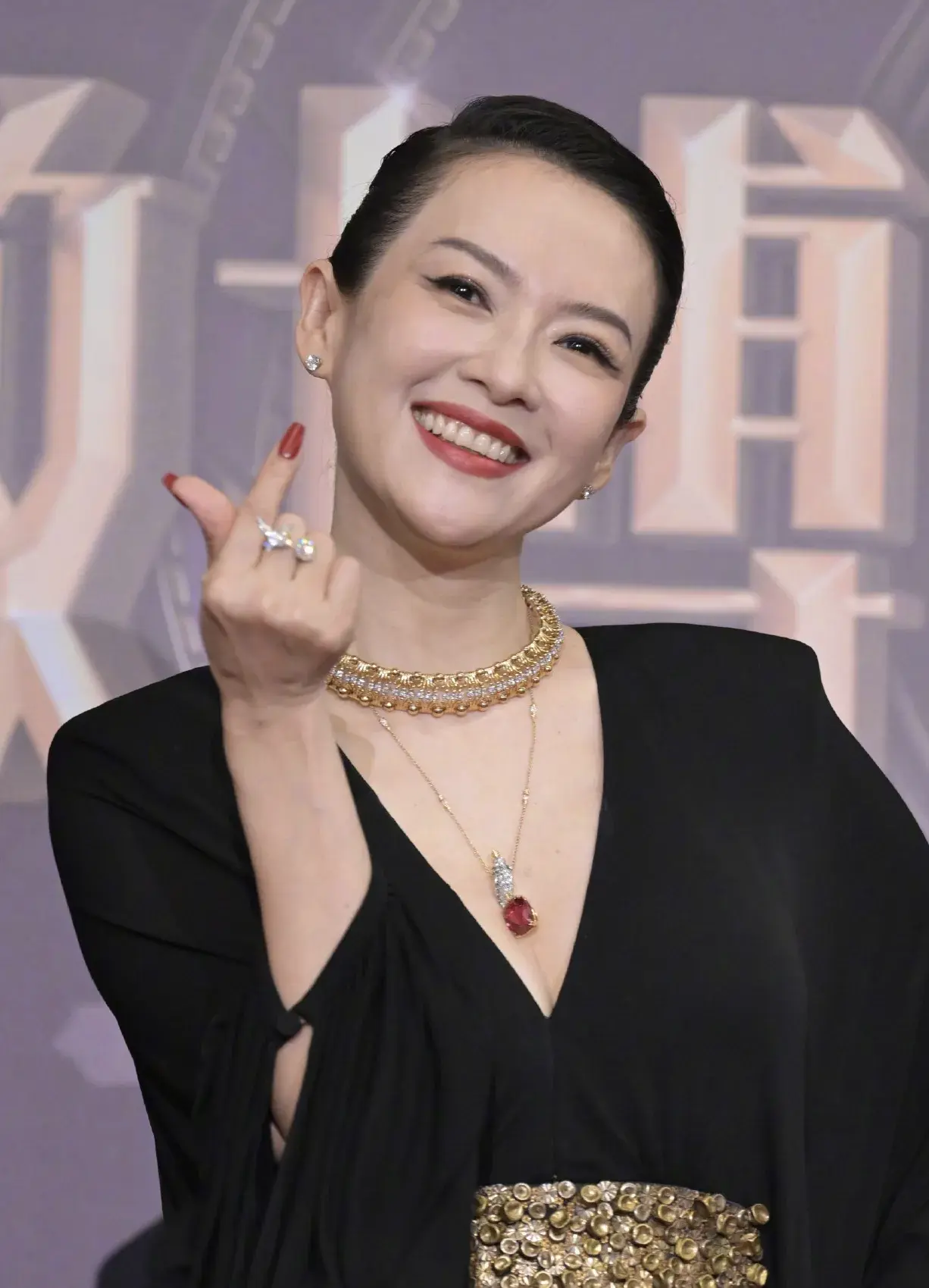 微博电影之夜红毯明星生图怼脸拍。明星怼脸拍 章子怡 宋佳 佟   蒋勤...