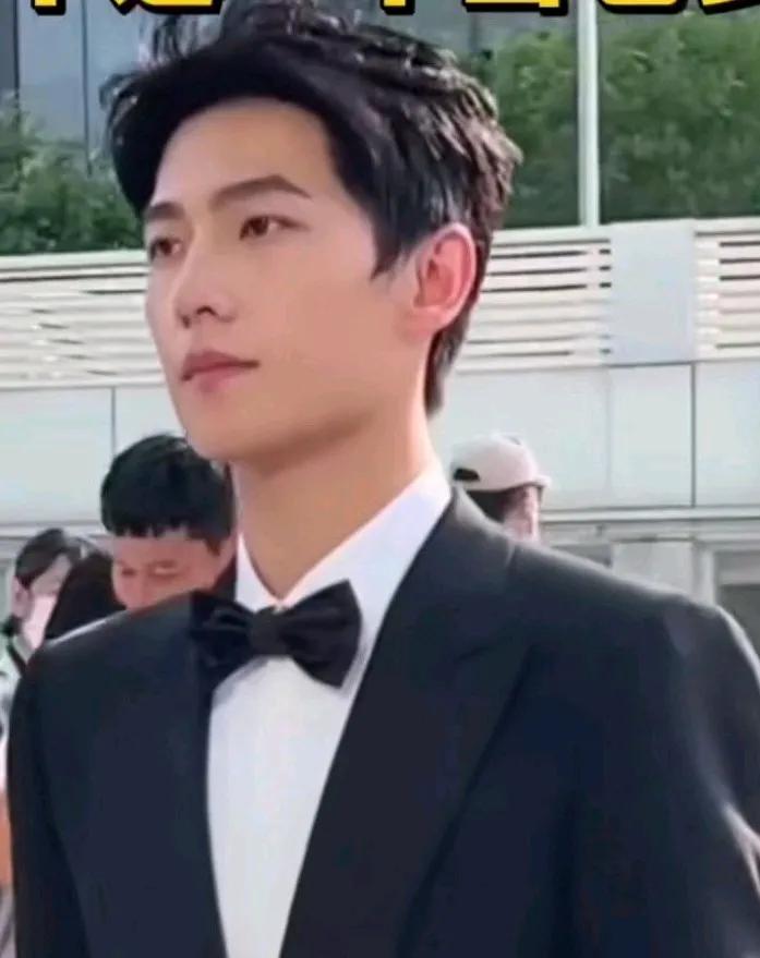 给所有丈母娘一个难题，杨洋和黄景瑜你会选择谁来做女婿？看看你们选择标准和女儿们的