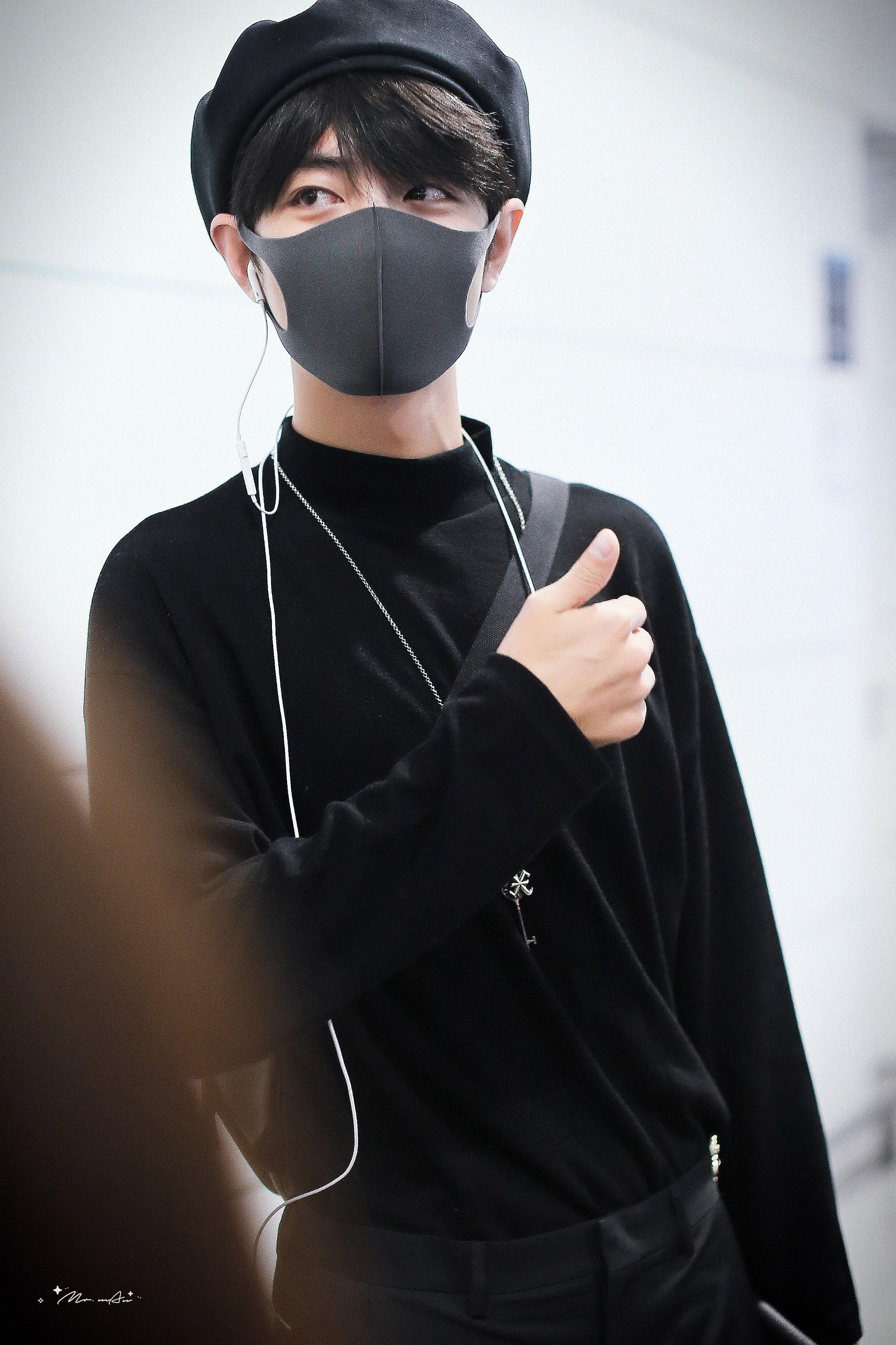 四月，把日子过成诗，温柔又明亮。期待大男主齐夏！肖战十日终焉微指破亿📮十日终焉