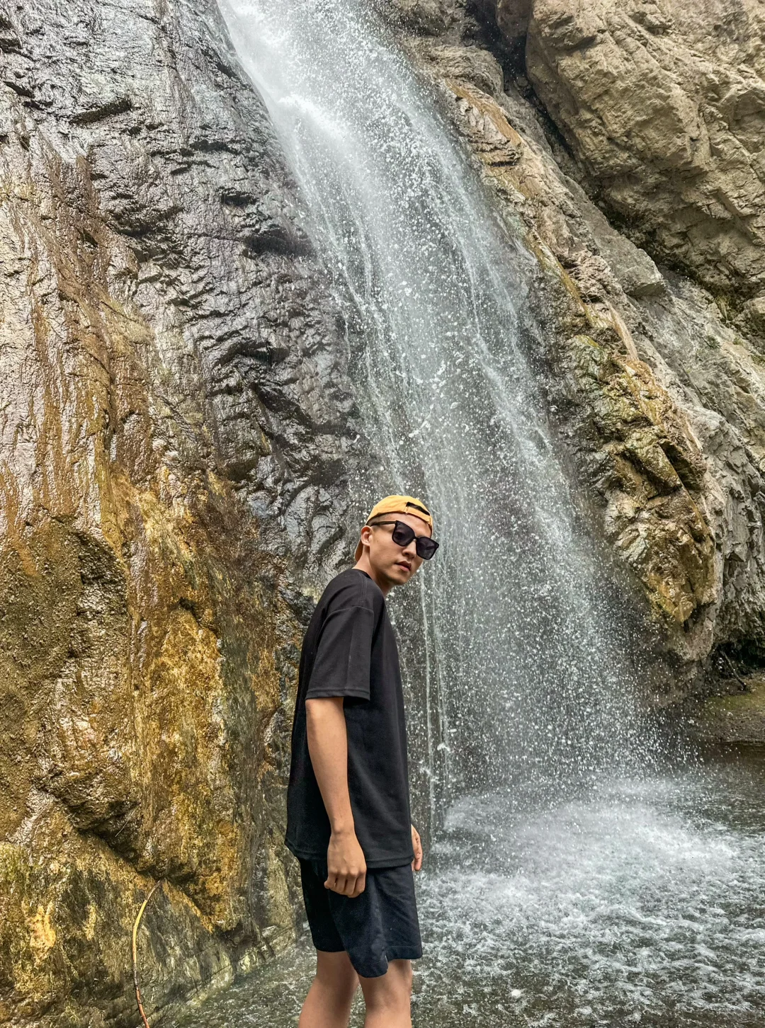 白杨沟瀑布绝美！
