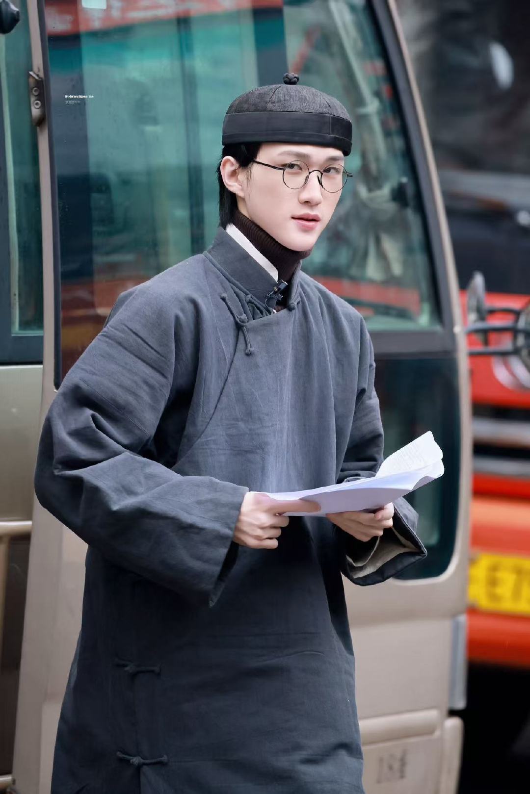 黄朔书生造型黄朔cos教书先生黄朔在无限超越班做了教书先生的造型，好百变黄朔