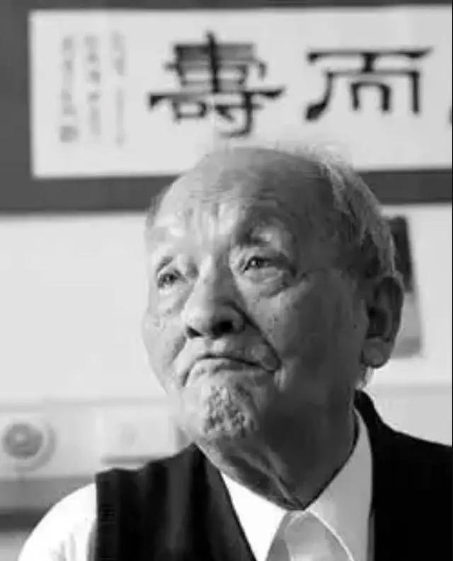 毛主席救命恩人贪污？主席得知：不可能，我要问问恩来。

1952年的一天，毛主席