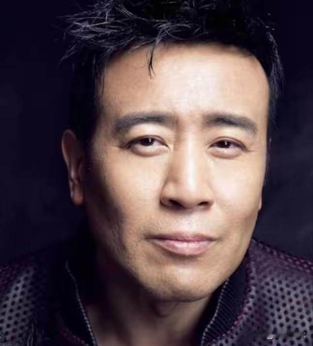 1996年，于和伟喝醉后想从南京长江大桥跳下一死了之，可没想到，女朋友宋林静知道