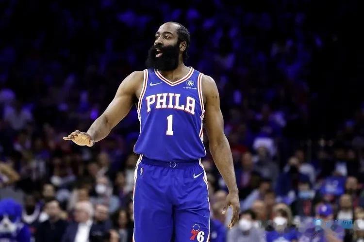 #哈登[话题]# 
北京时间10月21日美国NBA篮球著名评论人A.史密斯接受专