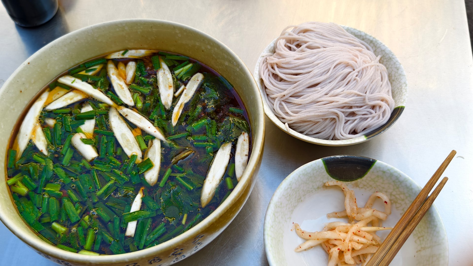 雪梨的背包游记 7.14在建水的觅食，和7.15赶飞机之前极限逛大观篆新农贸市场