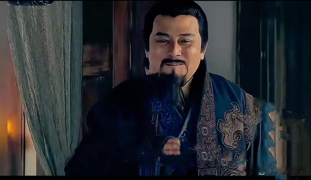 陈平目标型谋士，忠心事主，不讲情面。也是当时的强大压力所导致的。
陈平貌似不上台