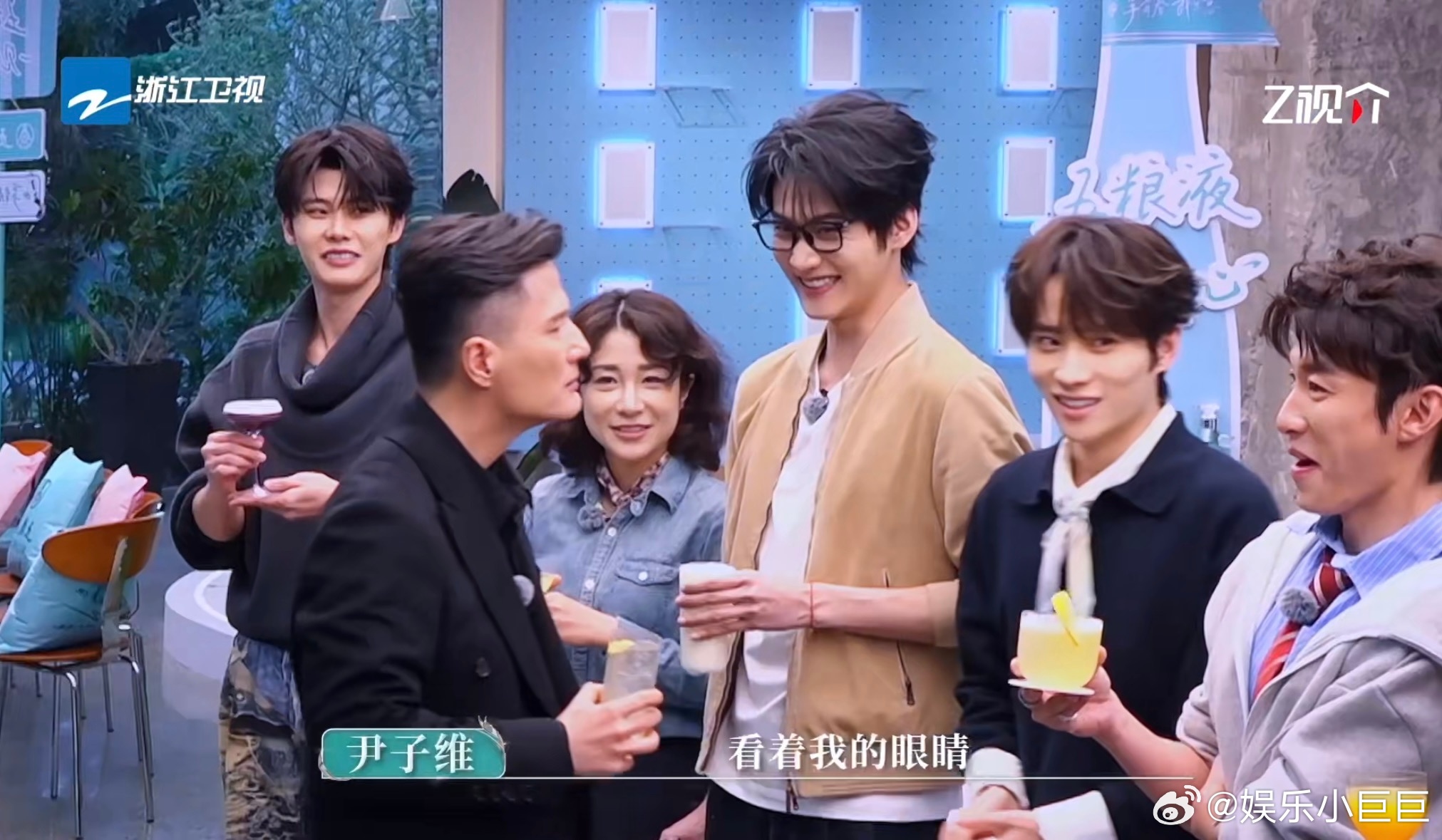 尹子维录节目现场发飙谁看了不夸尹子维演技到位，这段英文发飙虽是演戏却毫无表演痕迹