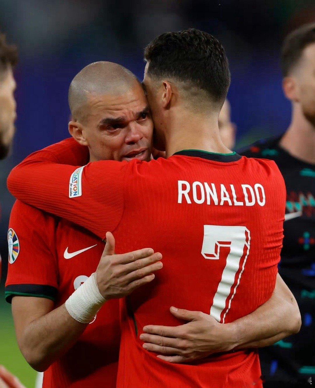 #欧洲杯的纪录又双叒叕被打破了#这一次的欧洲杯真的是太精彩了，看到记录被不断刷新