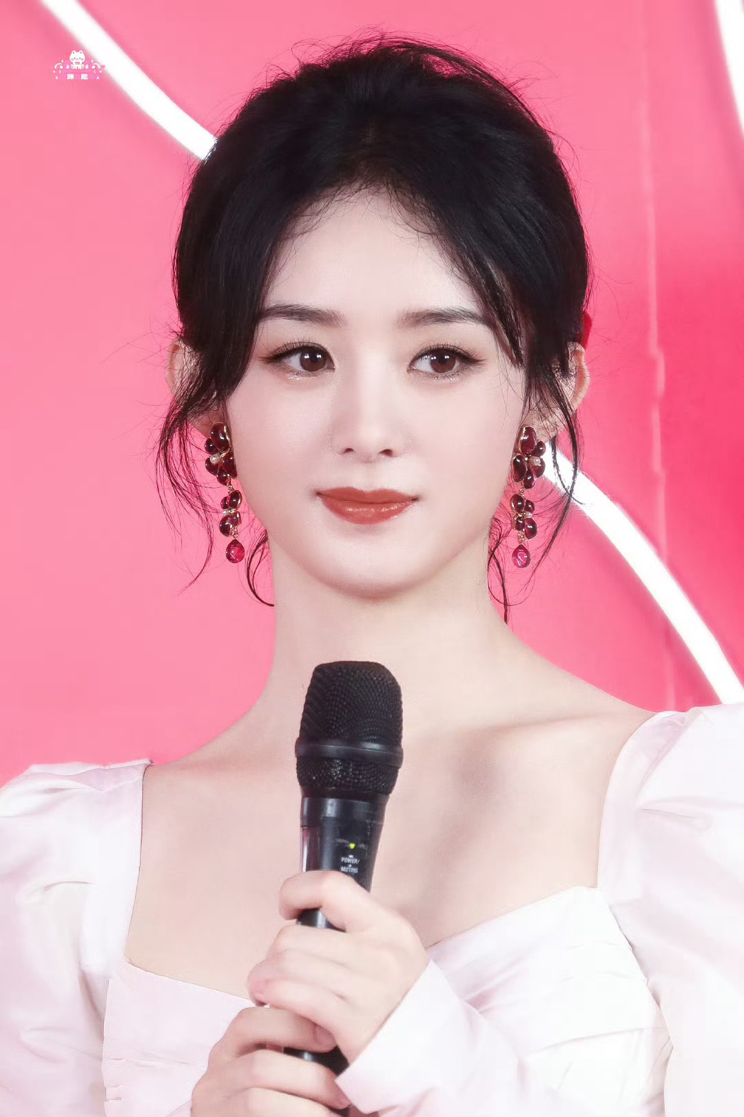 站姐愚人节团建预告朱志鑫站姐发的赵丽颖 ​​​