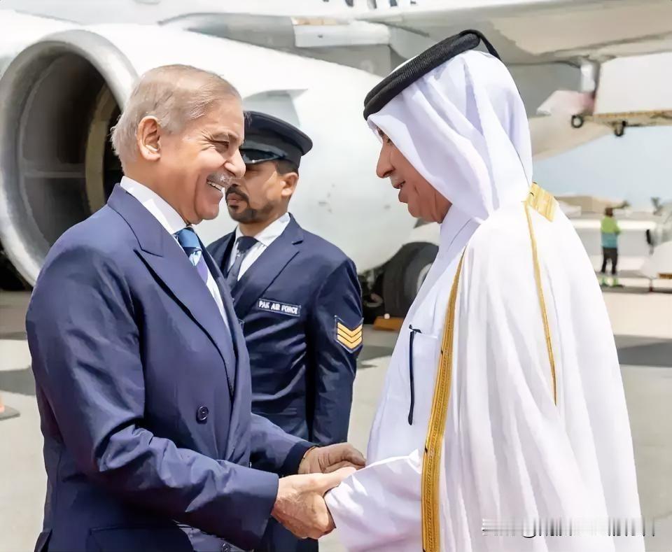 4月21日，巴基斯坦和卡塔尔签下协议，无意中创下了一个前无古人的纪录——巴基斯坦