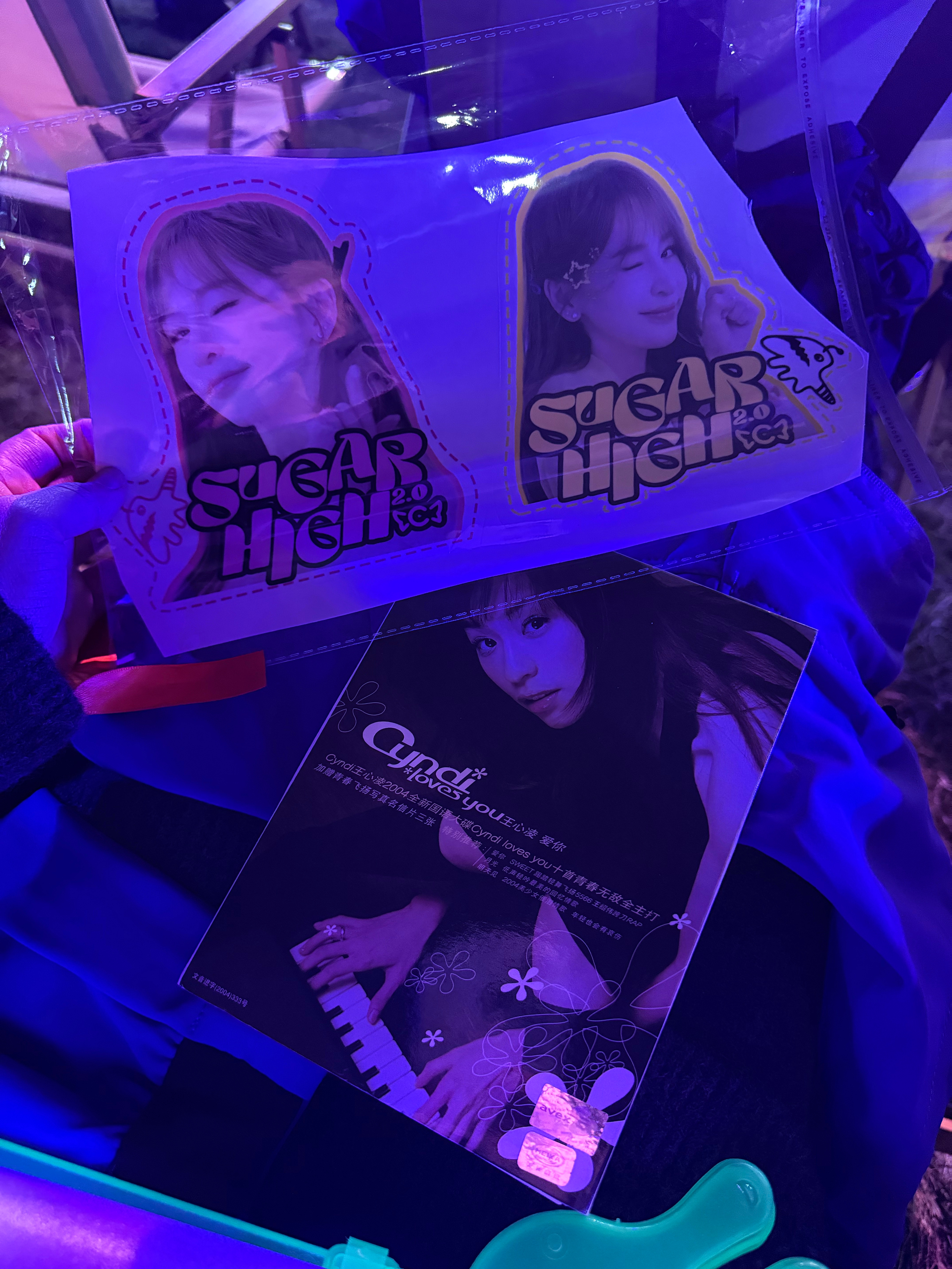 谢谢马自达让我挤进了内场[可爱]王心凌[超话] 王心凌本人真的脸超级小，很美呀[