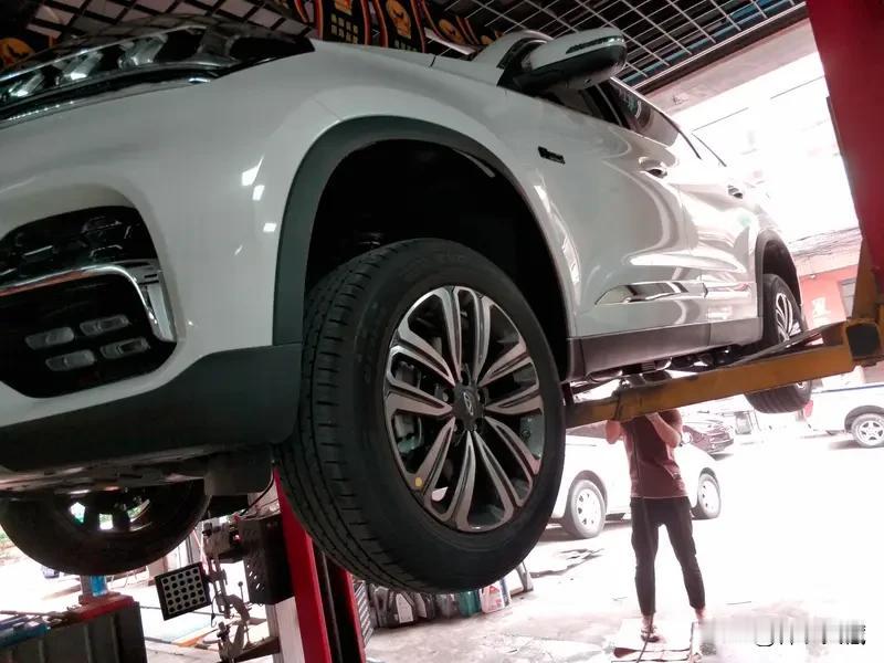 车子保养动不动都几千块，等到保养自己身体的时候，几百块也算贵，你是怎么想的？[大