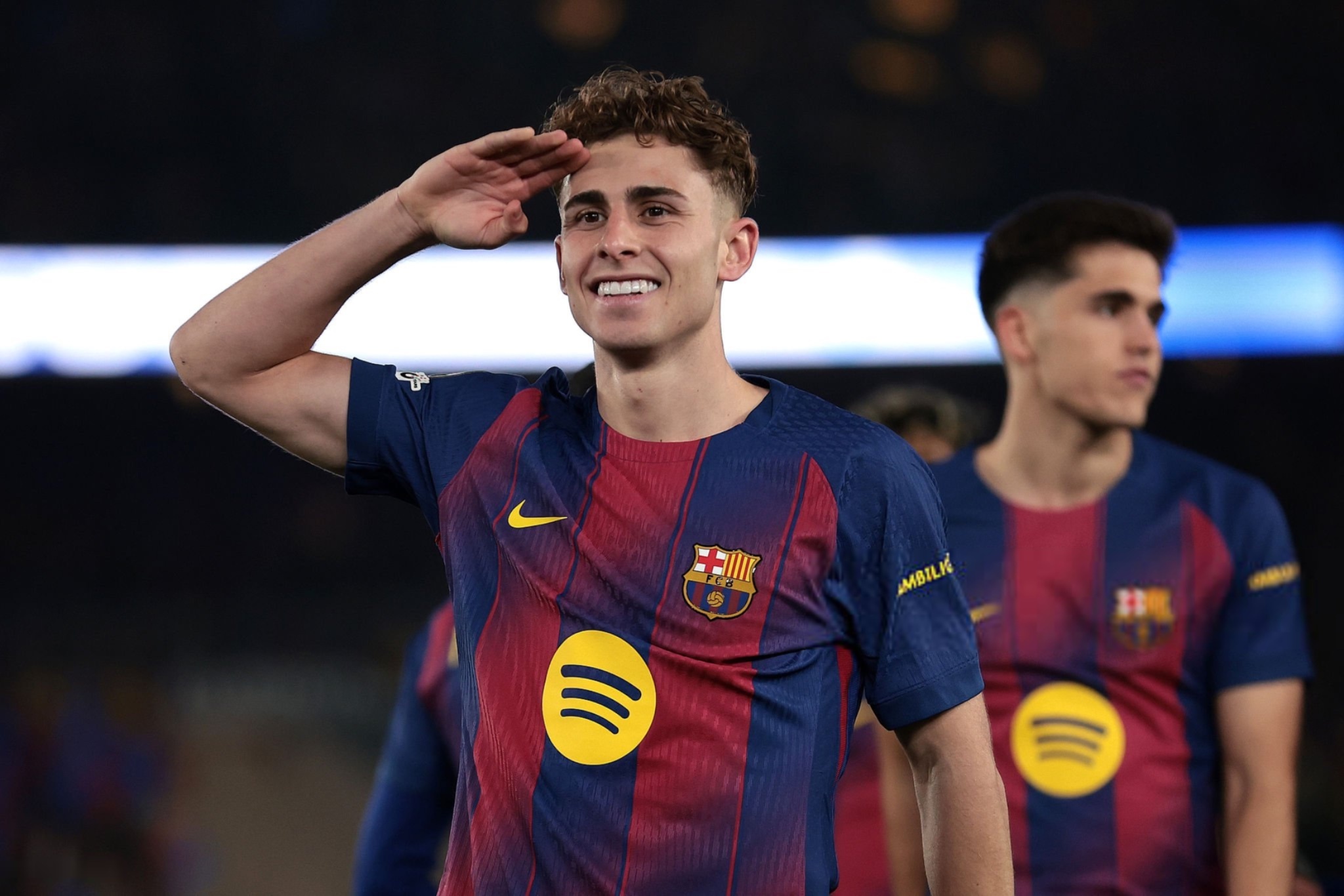 问：如果你是巴塞罗那球迷，就应该讨厌皇家马德里吗？ 费尔明：是的，那就是竞争。 