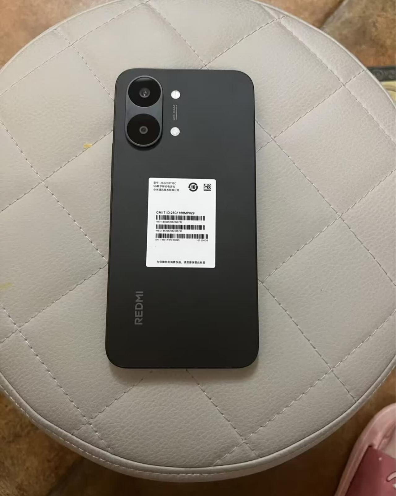 这才是红米K80的平替，虽然K90性能更加出色，可是价格贵了不少。红米K80与红