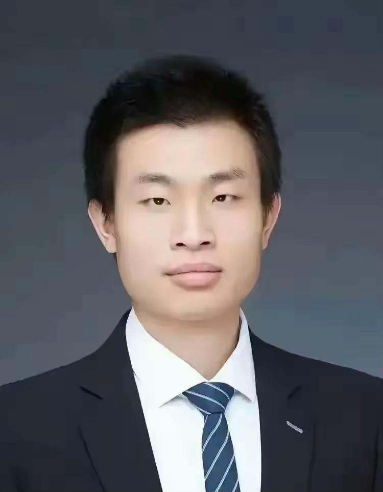 34岁的北大天才韦东奕传来重磅喜讯。拿到长聘聘书后，他做的第一件事，是申请换了一