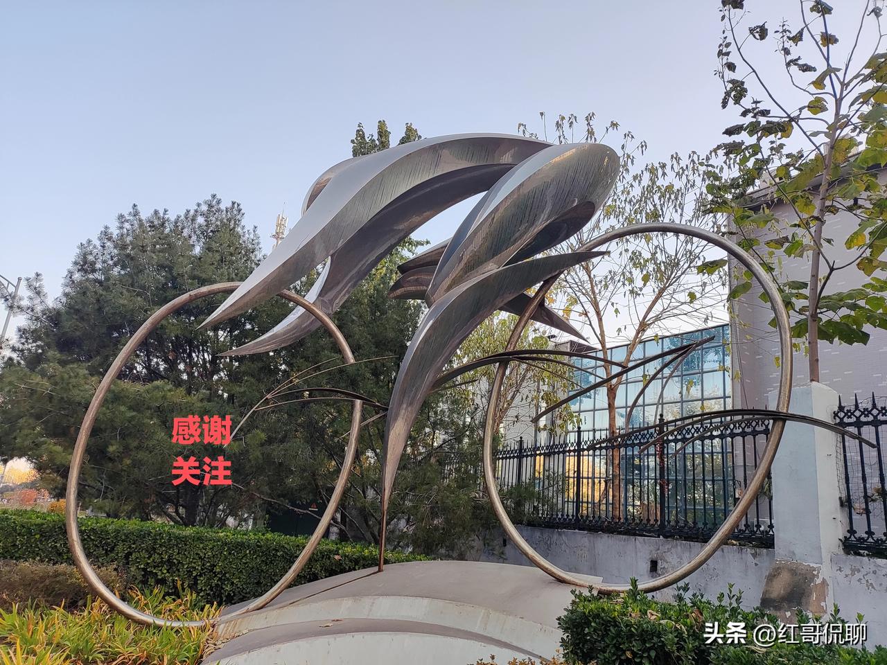 今天三八妇女节！祝女同胞节日快乐！了解一下三八妇女节由来：
一、源头：美国女工抗