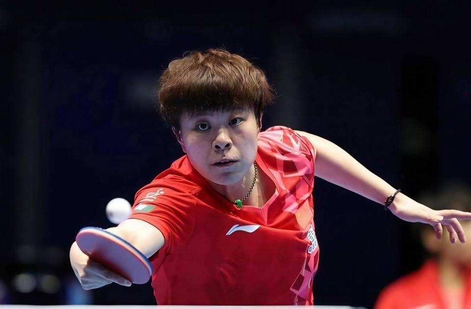 国乒女团排阵引发争议！


一支队伍真正的考验，不是手里有多少好球员，而是到了务