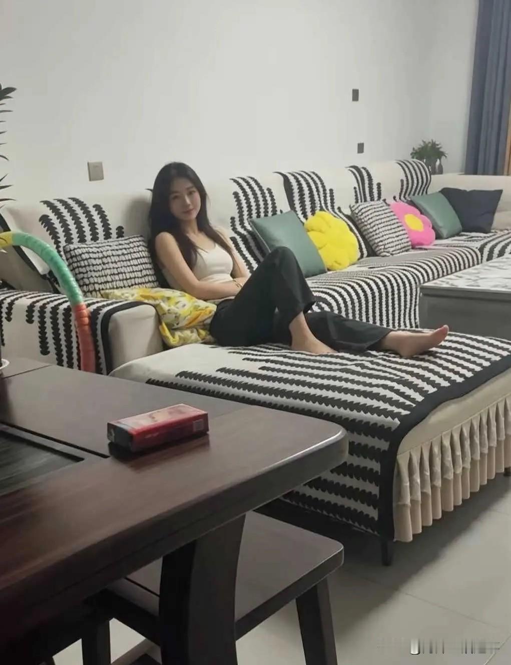 有这样的媳妇在，
能否让你思念，
你会按时回家吗？
