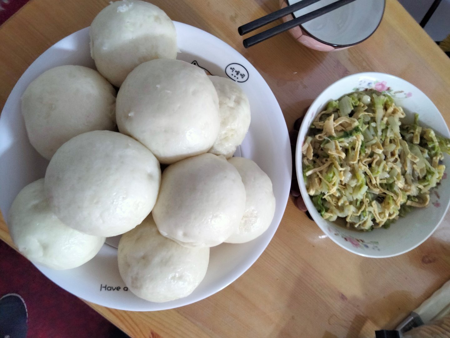 每日一餐分享白菜炖干豆腐，自己蒸的雪花馒头 ​​​