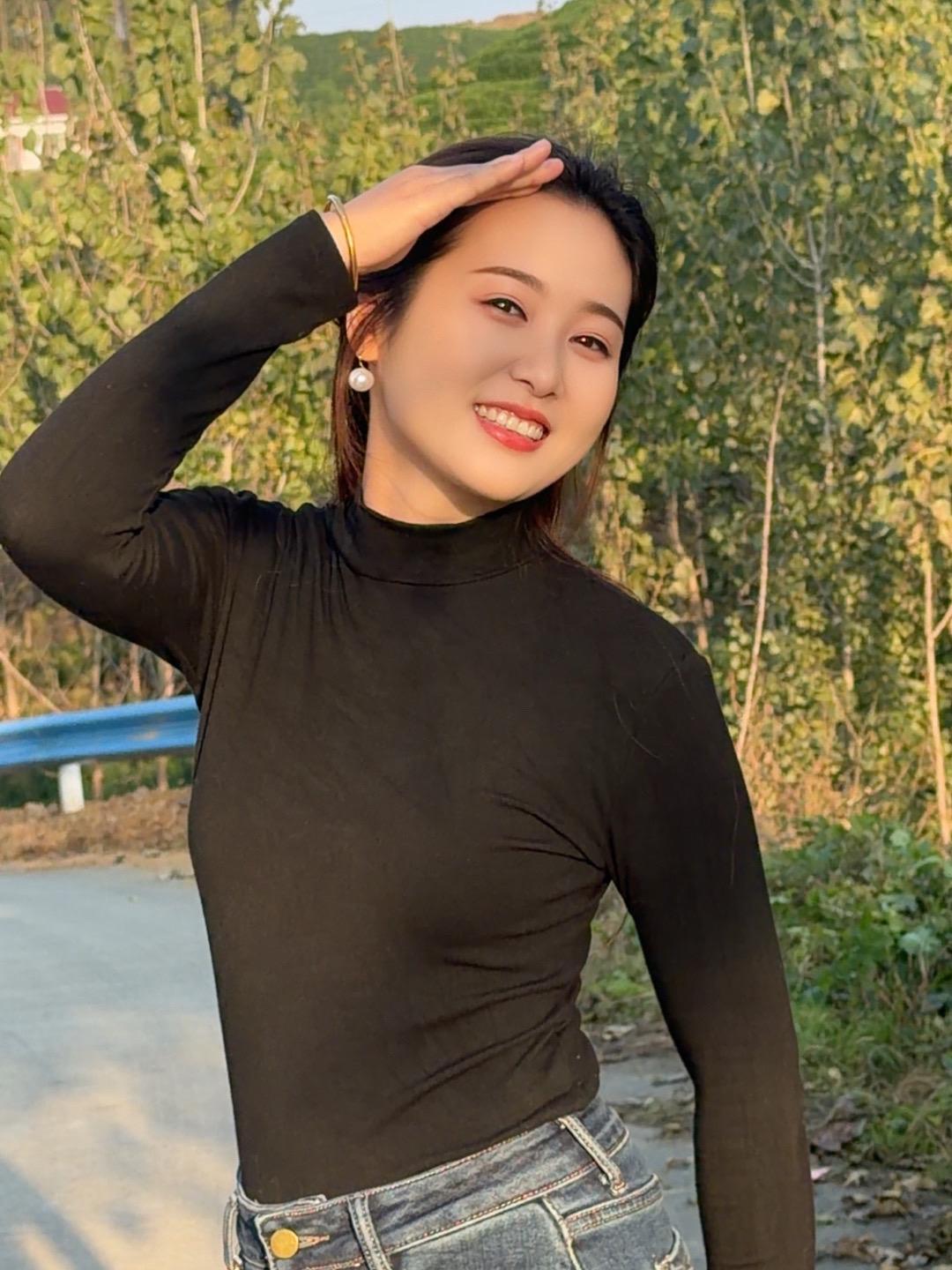 “丁力不可能一辈子卖梨 我也不可能一辈子给你买不起路虎”