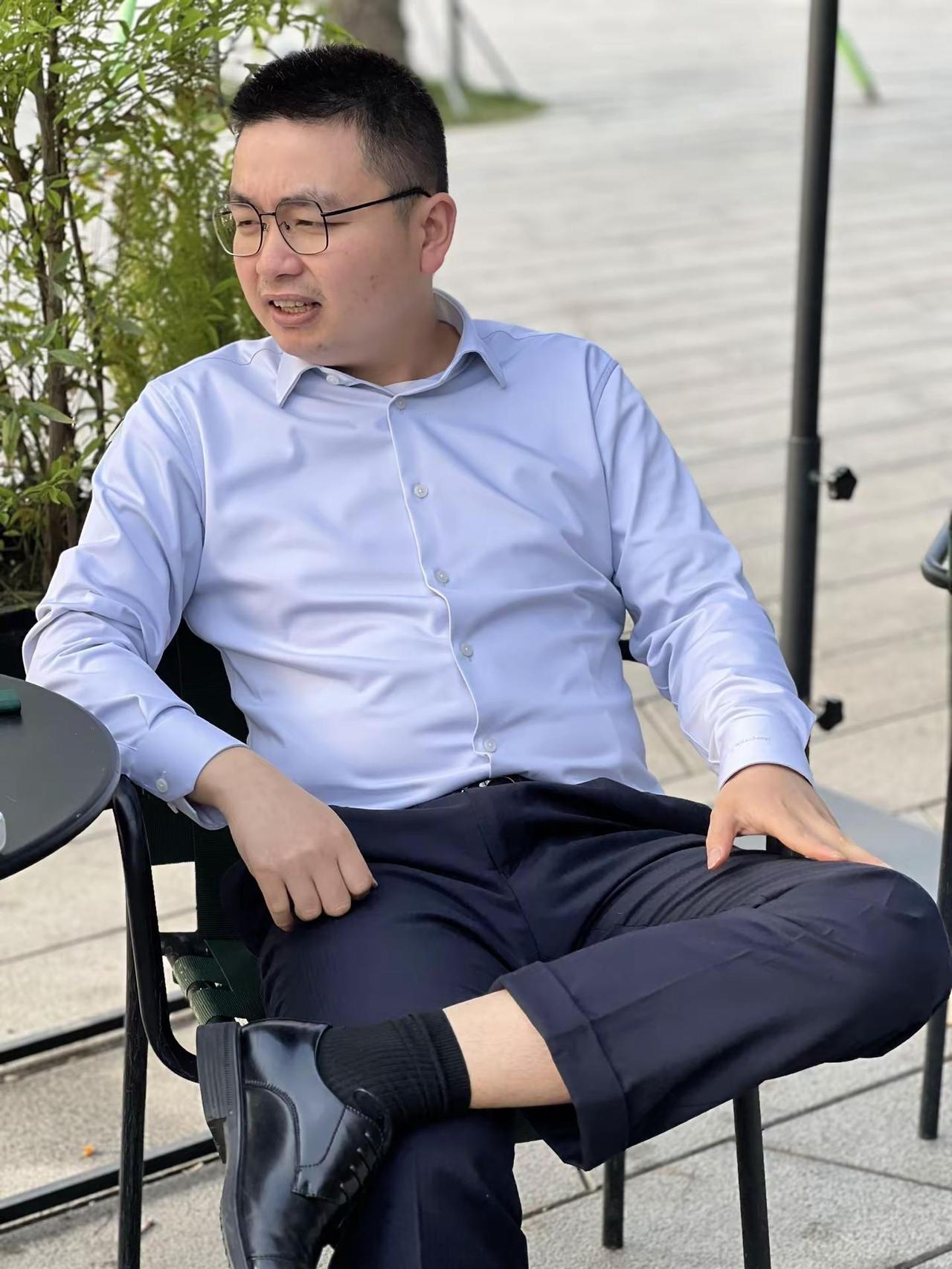 我似乎…或者又不同的重蹈覆辙了，哈哈。我感觉是天意…不过现在不是曾经莽撞的我了，