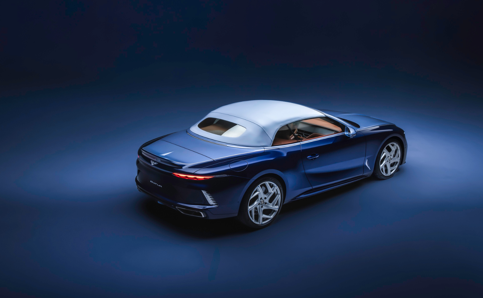 车若初见 下午爱犯困怎么办，那就闻闻马内的味道，超过1500万的定制大宾利，还是