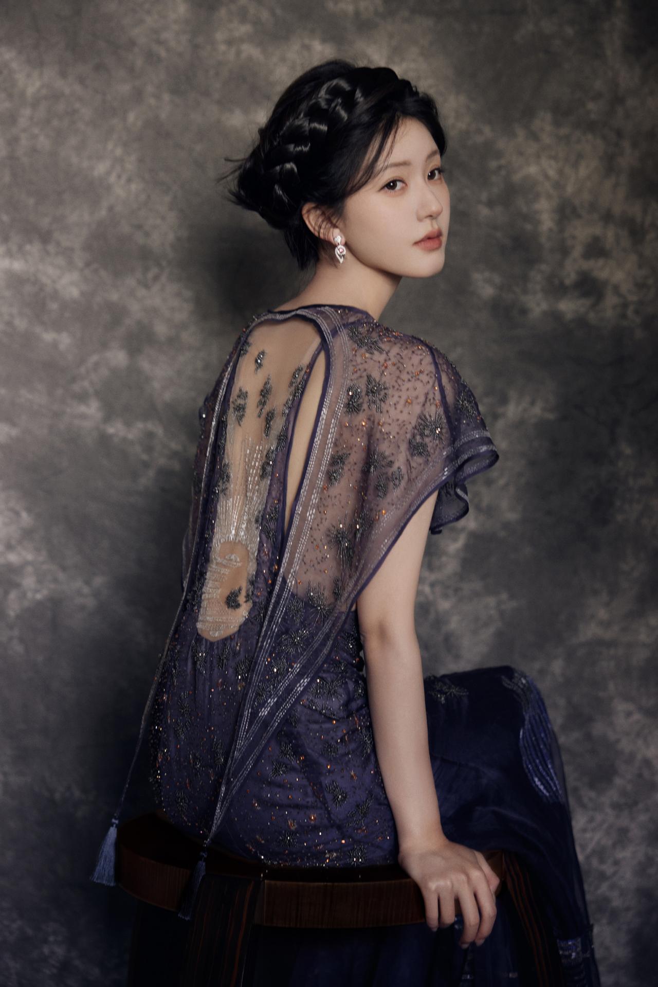 赵露思：油画梦境，少女穿越