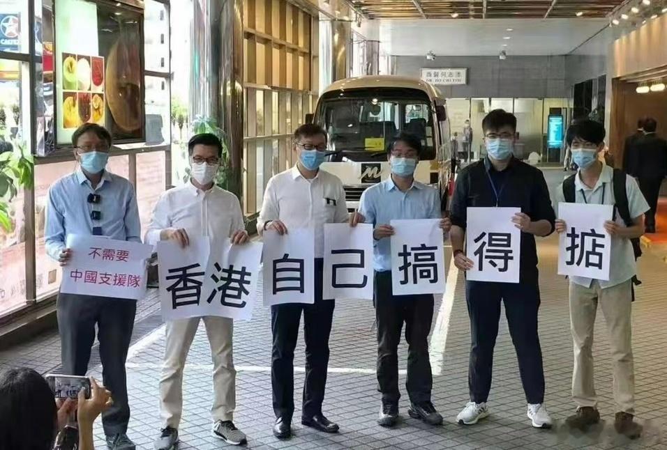 你一思考上帝就发笑 