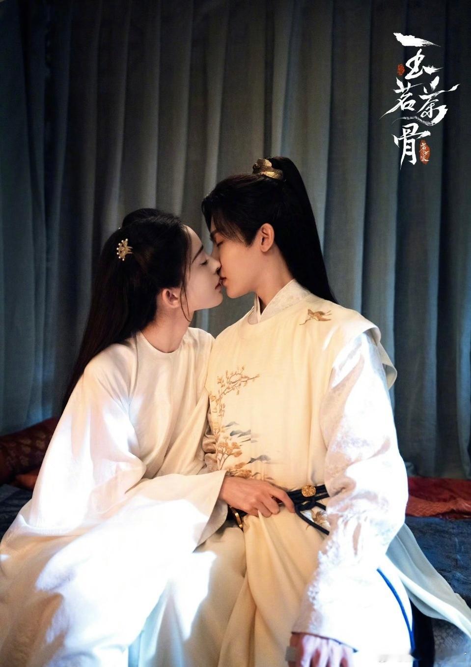 姐狗见多了姐猫还是第一次见 荣善宝大小姐这哪是捡流浪猫，分明是开启了“人形猫科动