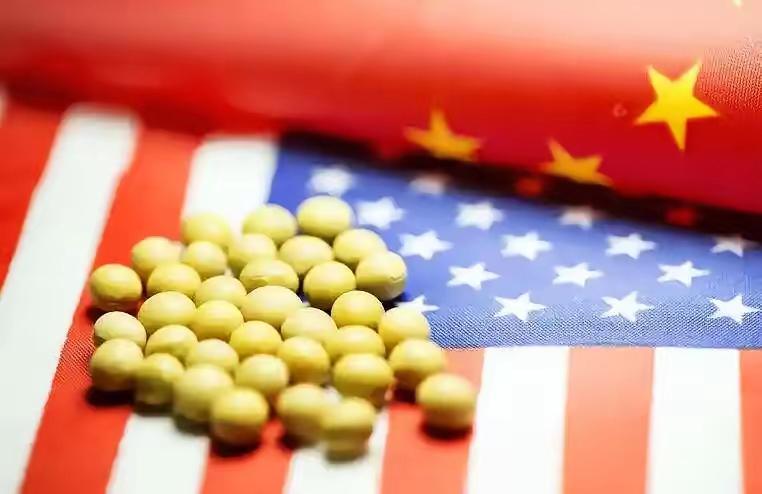 我国每年进口大豆一亿吨左右，现在巴西的大豆产量超过1.6亿吨，基本已经可以实现对
