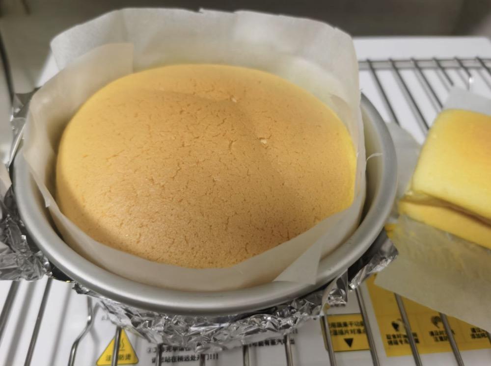 为什么总是做不好戚风蛋糕？不塌陷不开裂，新手也能零失败！
我给大家总结了下，戚风