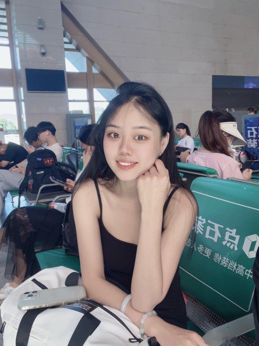 今日早睡 晚安💤 ​​​