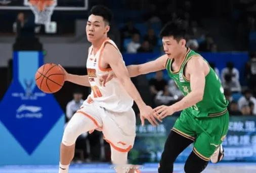 第二届CBA俱乐部杯出现第一场爆冷，辽宁男篮以78比85输给江苏男篮。cba俱乐