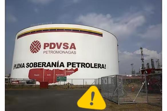 美国这操作也太双标了！自己偷偷买委内瑞拉石油，却派军舰在加勒比海当“海盗”，十几