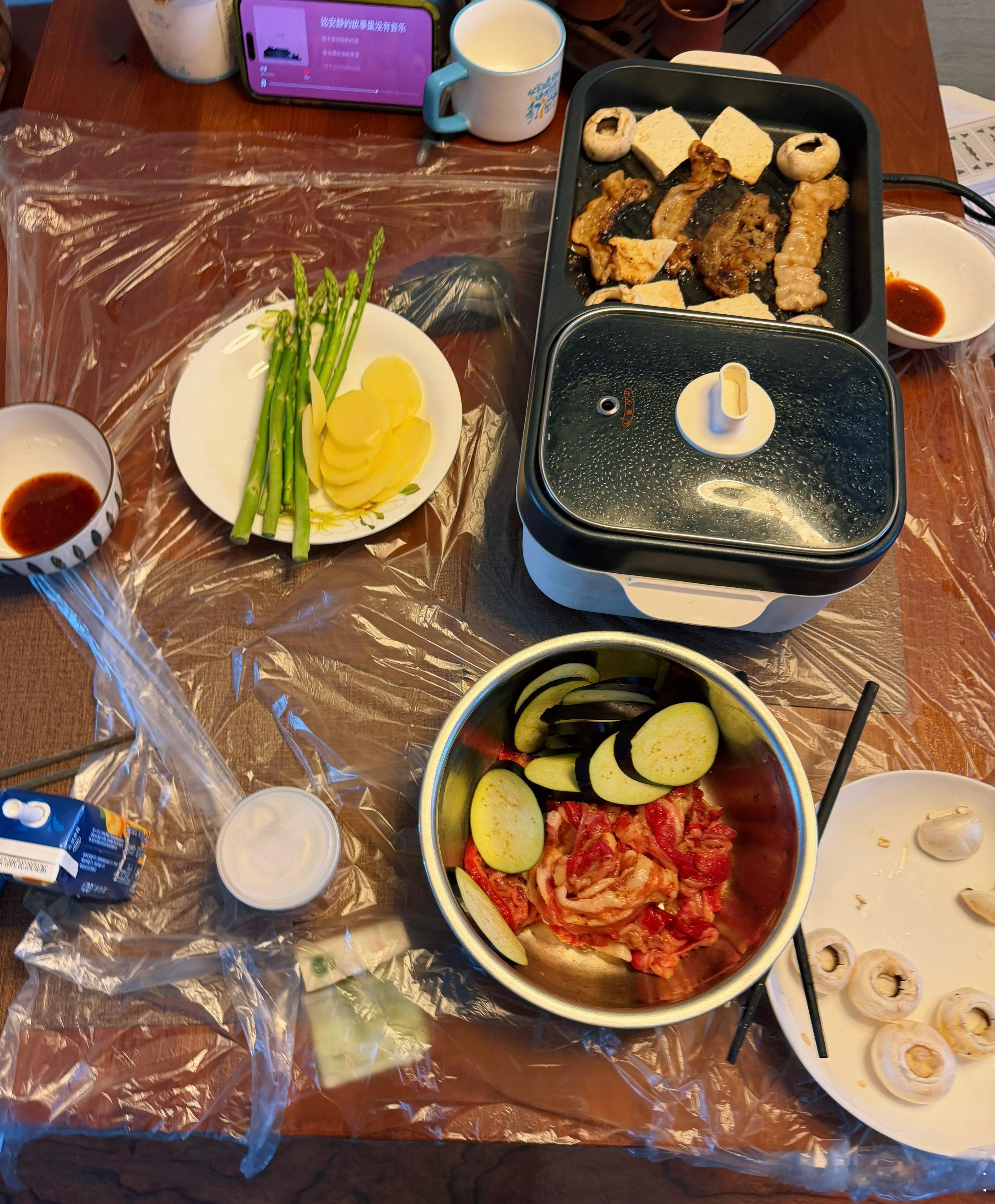 摆盘乱七八糟的背景也乱七八糟但是味道很不错 生活手记