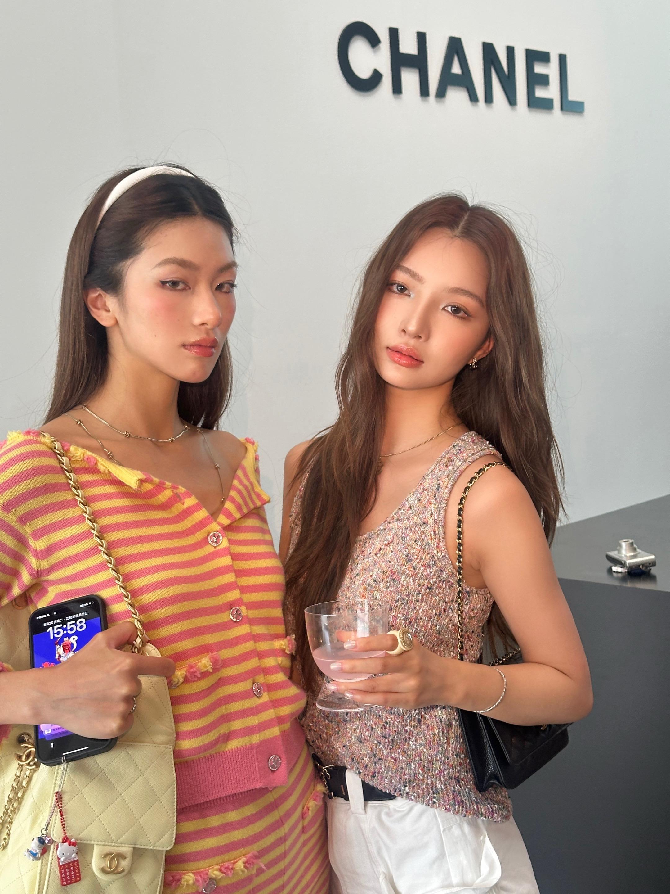 🥂🪄👭🎀。