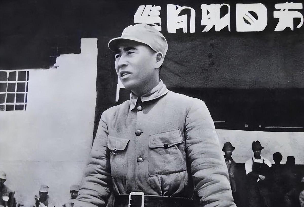 65年中央考虑让杨成武出任总参谋长，林彪表示异议，毛主席当即明白其中用意
196
