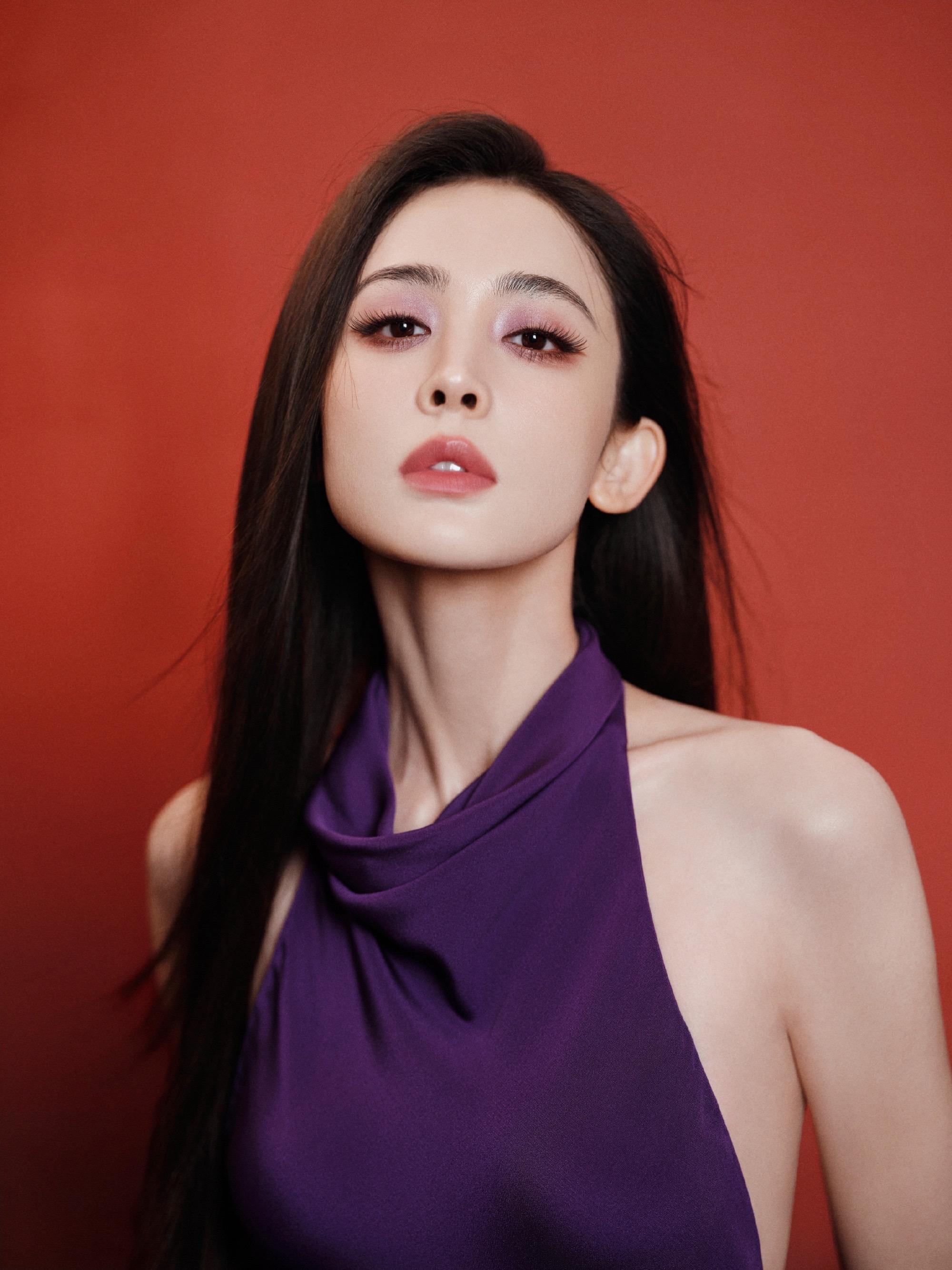 娜扎。