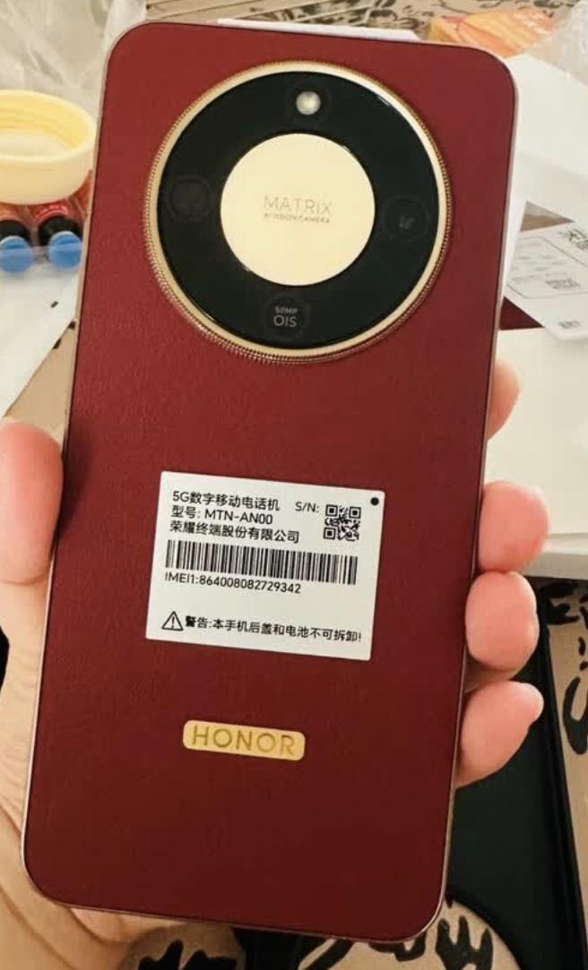 京东好评榜差点看懵——荣耀X70好评率100%，1.2万人全给五星，榜首霸了41
